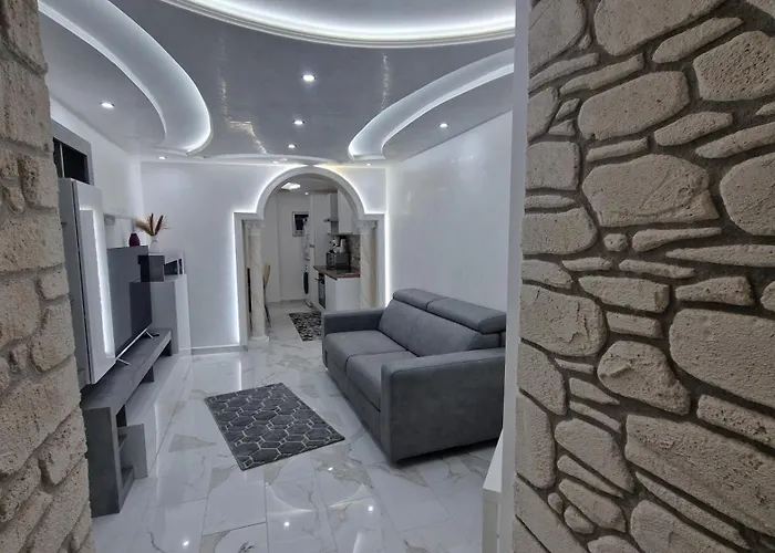 Giu - Sal\'S Home